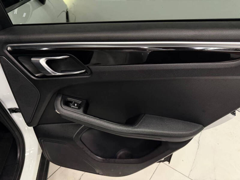 2018 Porsche Macan