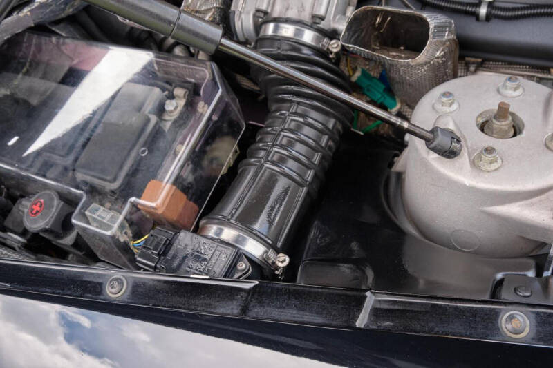 2003 Aston Martin V12 Vanquish