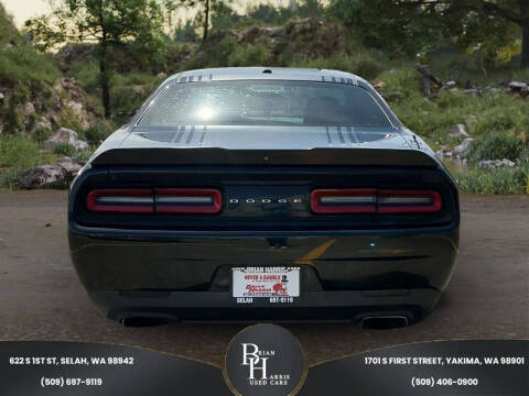 2015 Dodge Challenger R/T Shaker