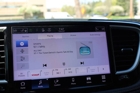 2022 Chrysler Pacifica Touring L