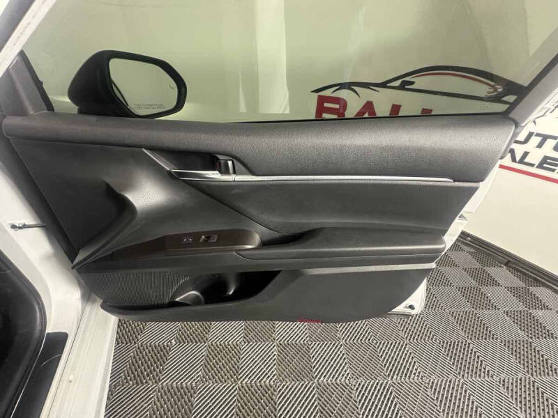 2022 Toyota Camry Hybrid