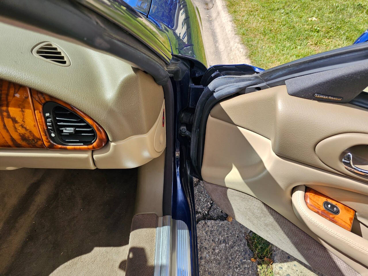 1998 Jaguar XK-Series 111