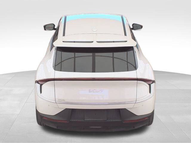 2024 Kia EV6 Light