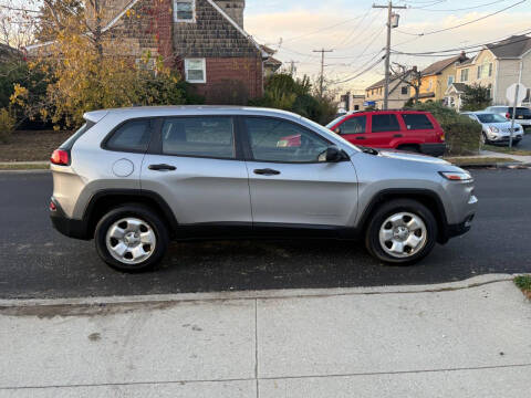 2015 Jeep Cherokee Sport