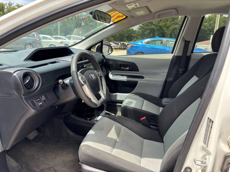 2013 Toyota Prius c