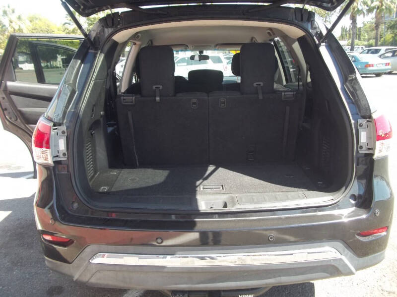 2014 Nissan Pathfinder null photo 28