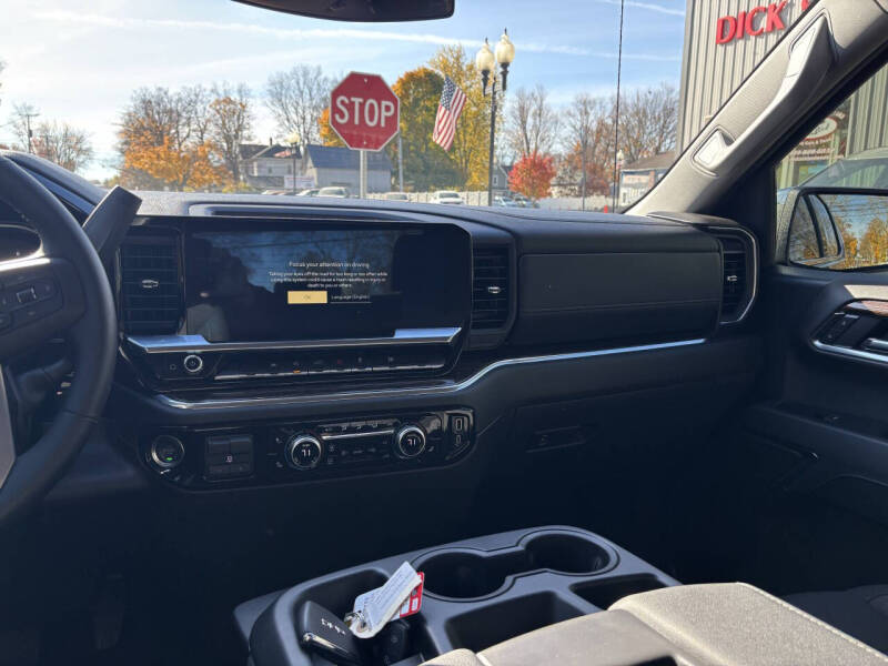 2024 GMC Sierra 1500 SLE