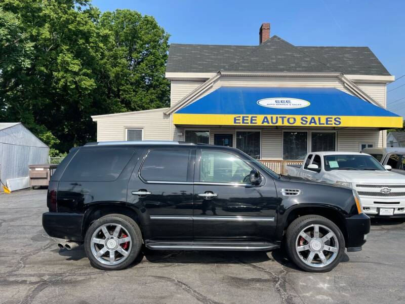 2007 Cadillac Escalade for sale at EEE AUTO SERVICES AND SALES LLC in Cincinnati OH
