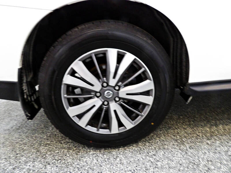 2020 Nissan Pathfinder S