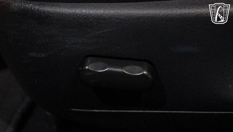 2004 Ford Thunderbird Deluxe