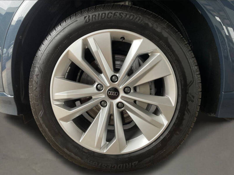 2025 Audi Q6 e-tron Premium