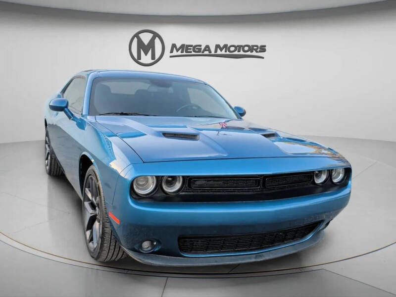 2022 Dodge Challenger SXT