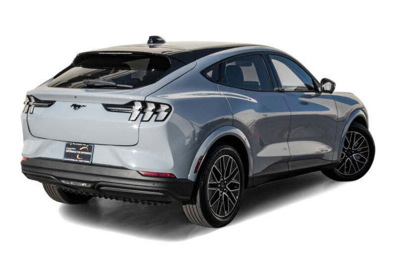 2025 Ford Mustang Mach-E Premium