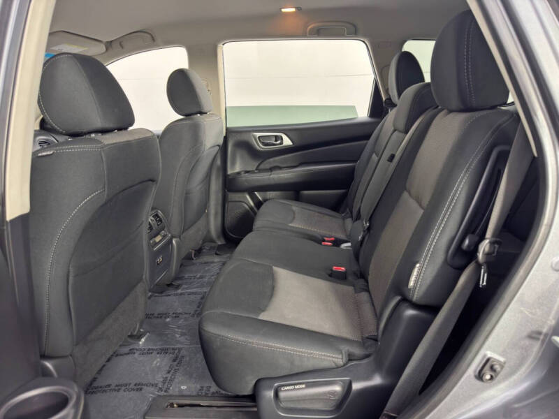 2020 Nissan Pathfinder S