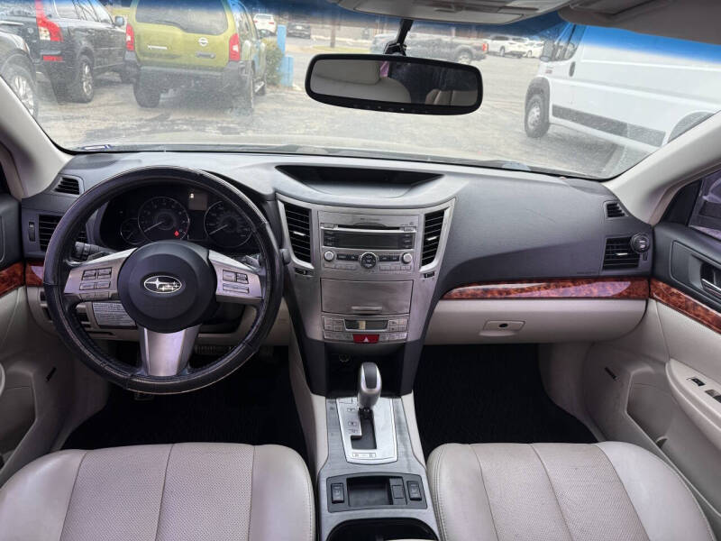 2010 Subaru Outback 2.5i Limited