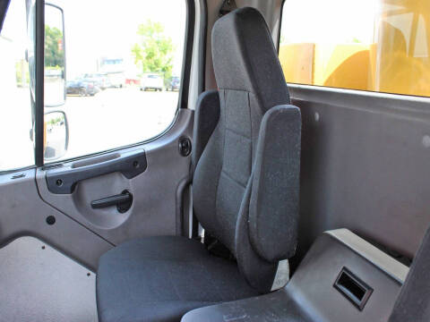 2020 Freightliner M2 106