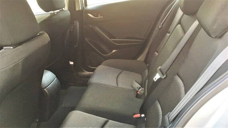 2016 Mazda MAZDA3 i Sport