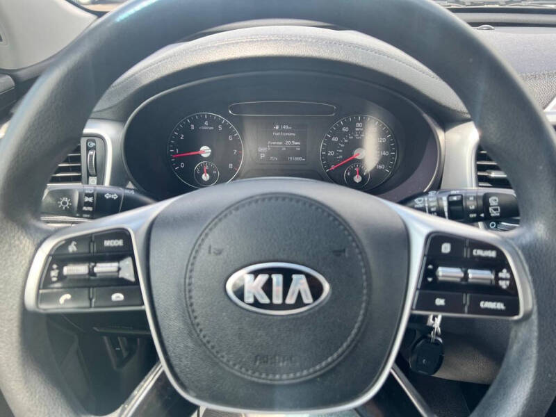 2019 Kia Sorento LX