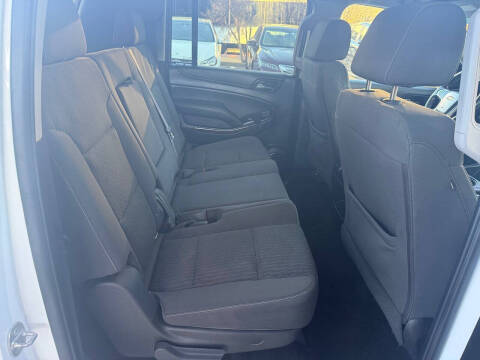 2016 Chevrolet Suburban LS