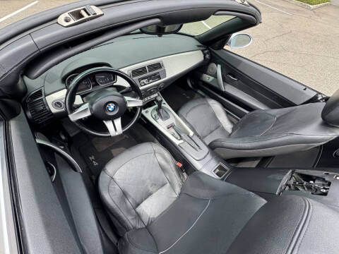 2003 BMW Z4 2.5i