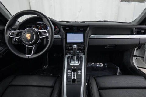 2017 Porsche 911 Carrera