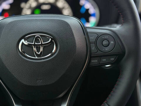 2024 Toyota RAV4 Prime SE