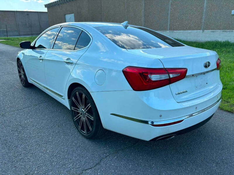 2014 Kia Cadenza Premium