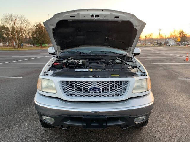 2003 Ford F-150 Lariat