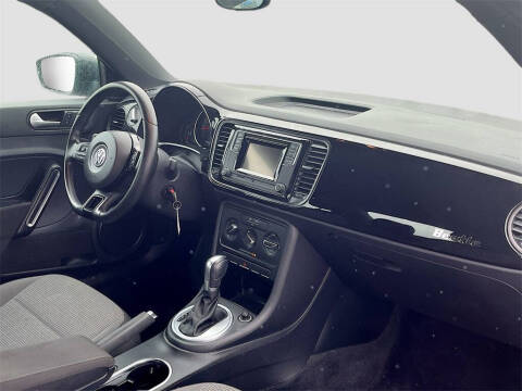 2019 Volkswagen Beetle 2.0T S