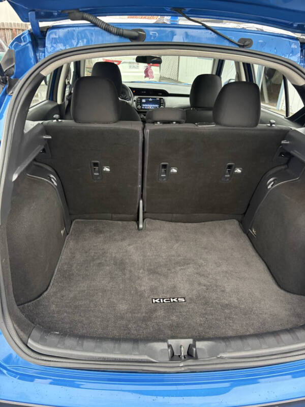 2021 Nissan Kicks SV