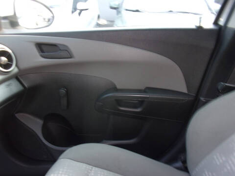 2016 Chevrolet Sonic LS Auto