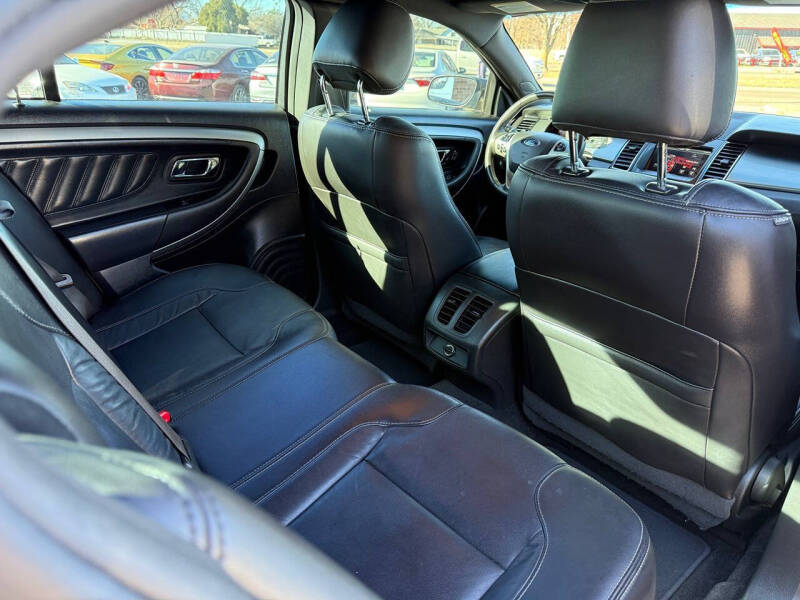 2015 Ford Taurus SEL