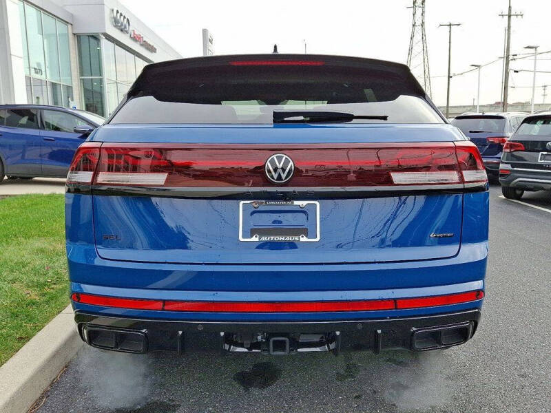 2026 Volkswagen Atlas Cross Sport SEL R-Line Black 4Motion