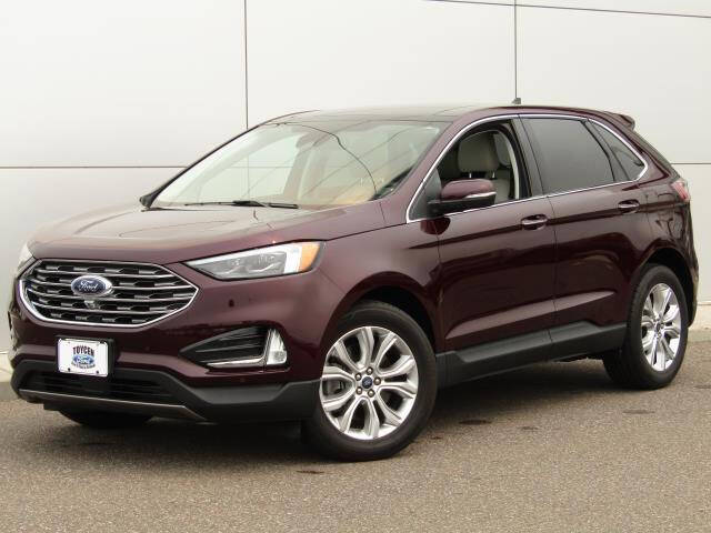 2022 Ford Edge Titanium