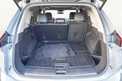 2025 Nissan Rogue SL