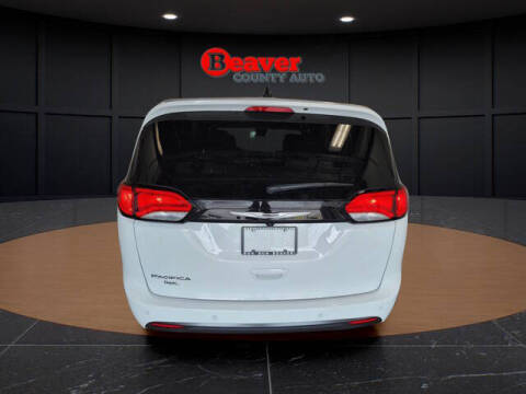 2027 Chrysler Pacifica LX