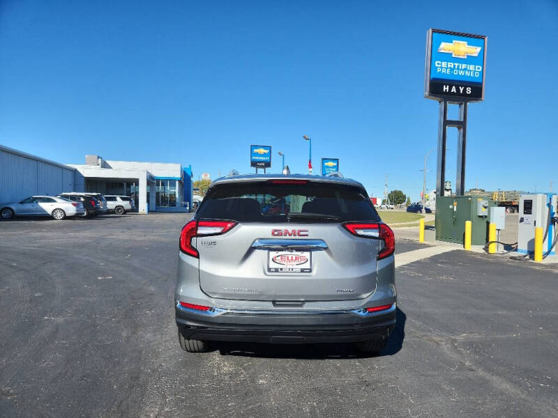 2024 GMC Terrain SLT