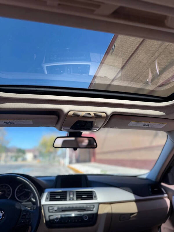 2015 BMW 3 Series 320i