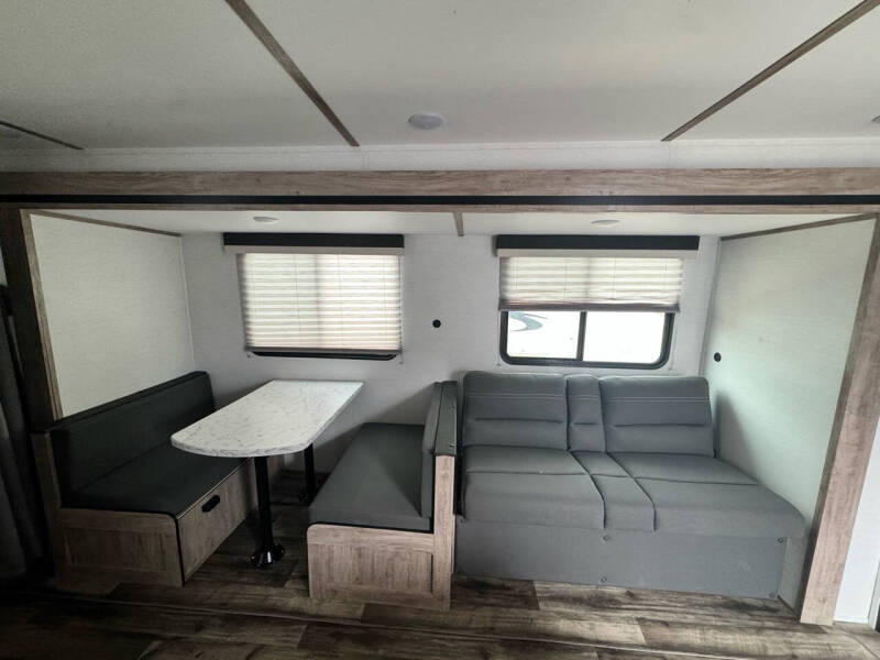 2024 Gulfstream Conquest 269BH