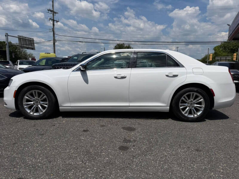 2016 Chrysler 300 C