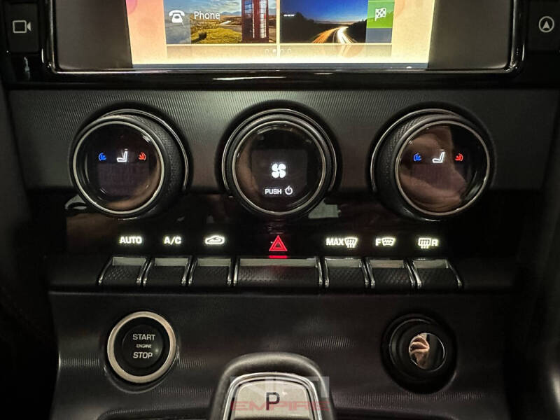 2018 Jaguar F-TYPE R