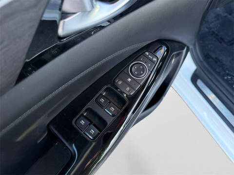 2020 Kia Cadenza Limited