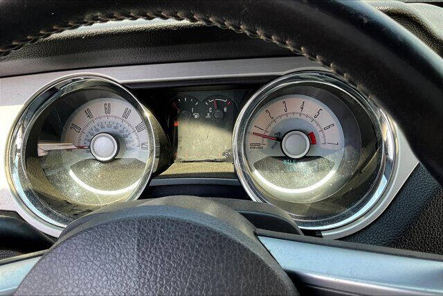 2010 Ford Mustang V6