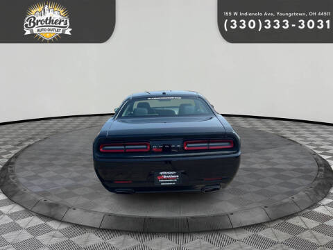 2015 Dodge Challenger SXT