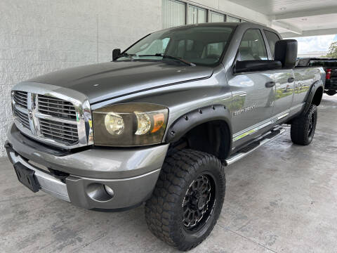 2006 Dodge Ram 2500 for sale at Powerhouse Automotive in Tampa FL