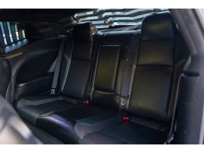 2015 Dodge Challenger SXT Plus