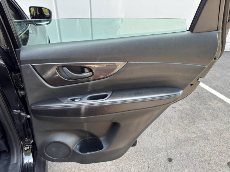 2019 Nissan Rogue S