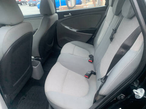 2013 Hyundai Accent GS