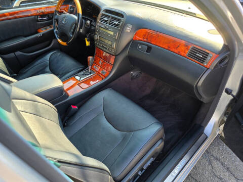 2005 Lexus LS 430
