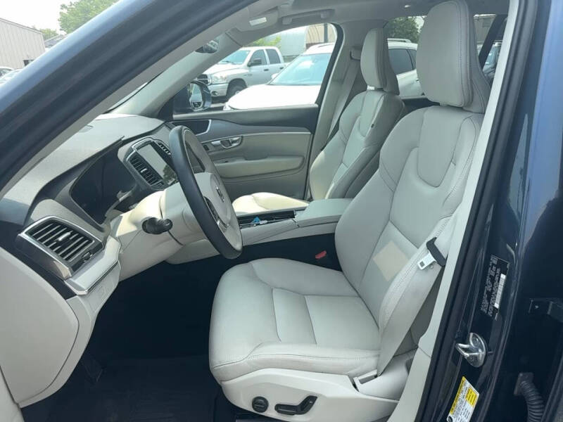 2024 Volvo XC90 B5 Core Bright Theme